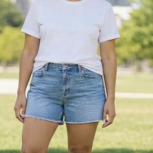 Universal Thread Womens Mid Rise 90s Baggy Jean Shorts Size 26 Light Wash NEW